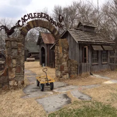 How to visit red oak, mo | missouri ghost town turned art gallery