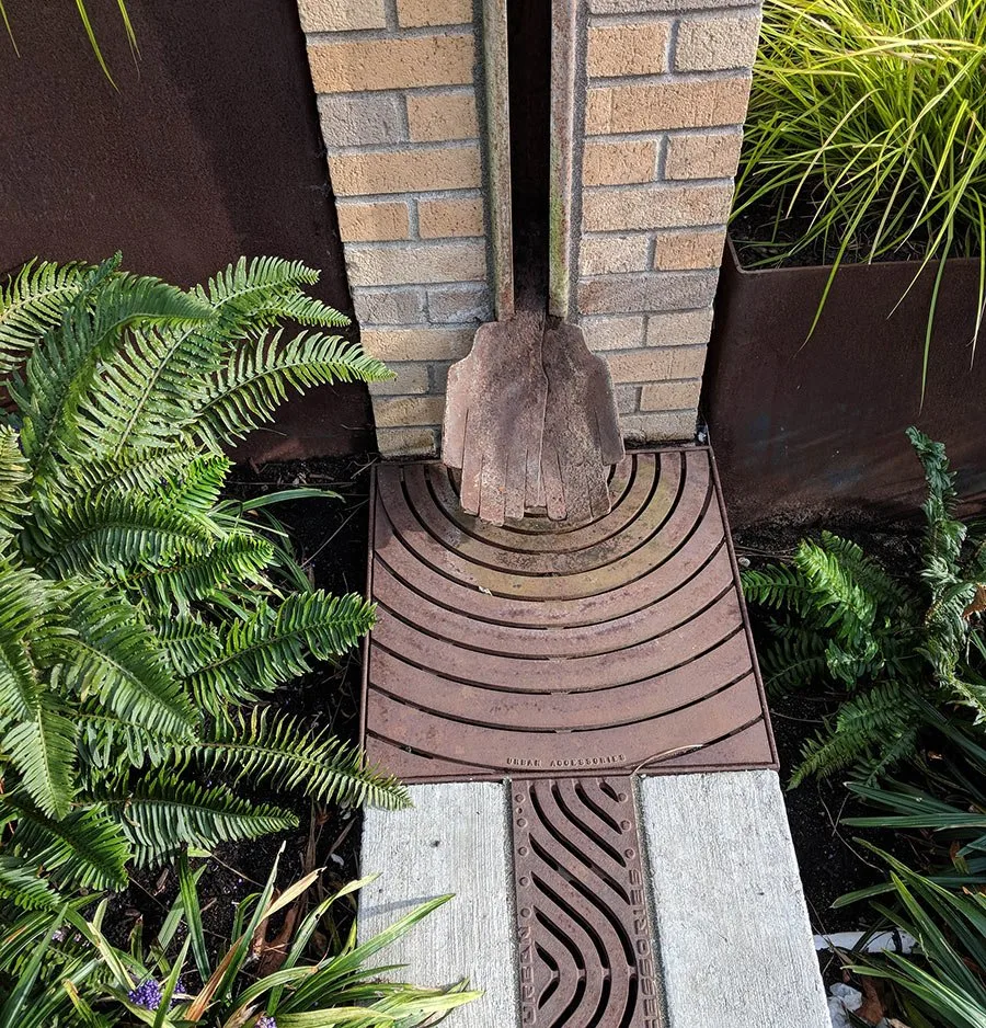 Hh seattle rain garden hands downspout