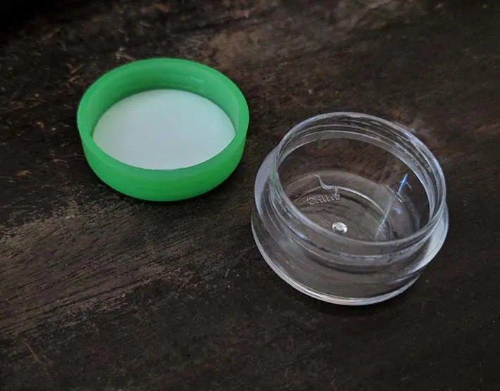 Diy travel makeup compacts