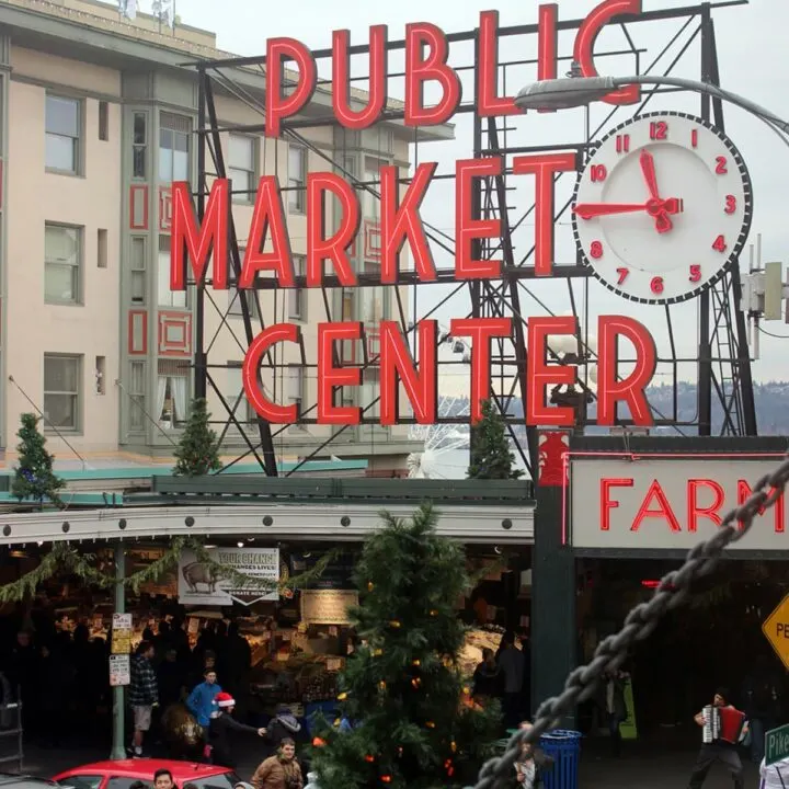 Most instagrammable spots at Pike Place Market in Seattle, WA - and how to find them