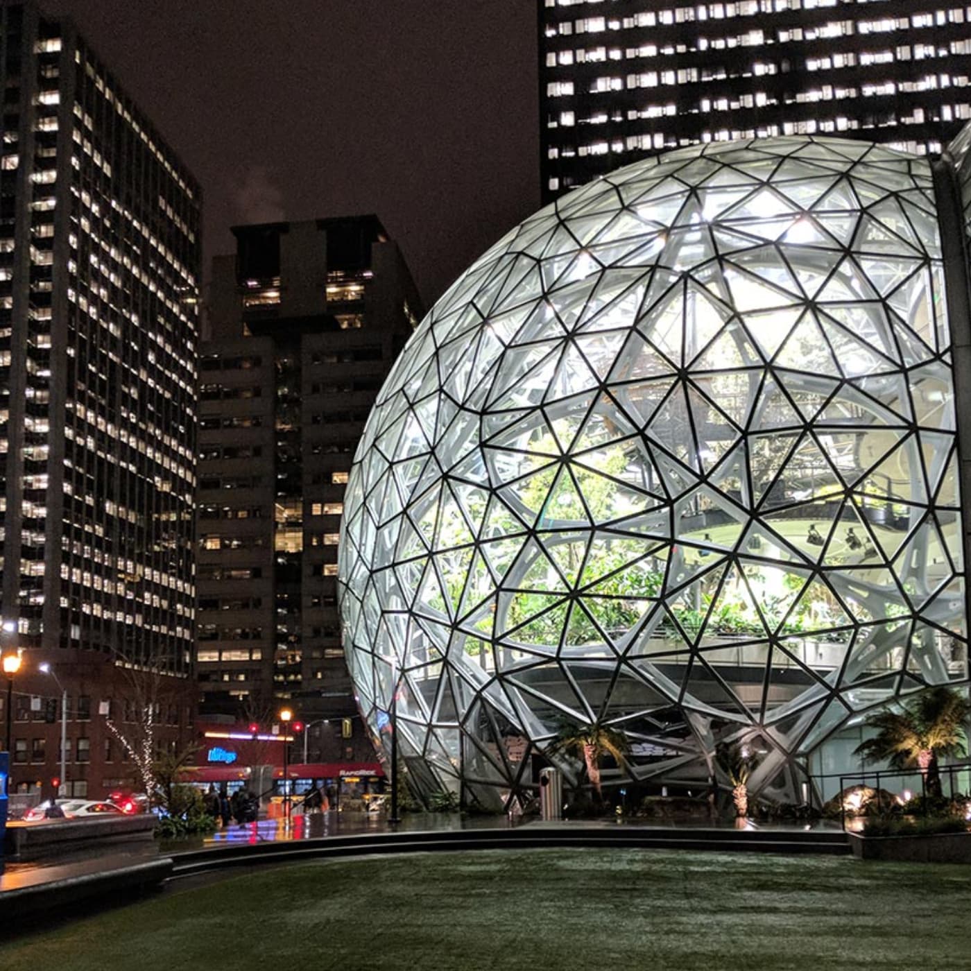 Things to Do in South Lake Union Visiting Amazon's Seattle Campus