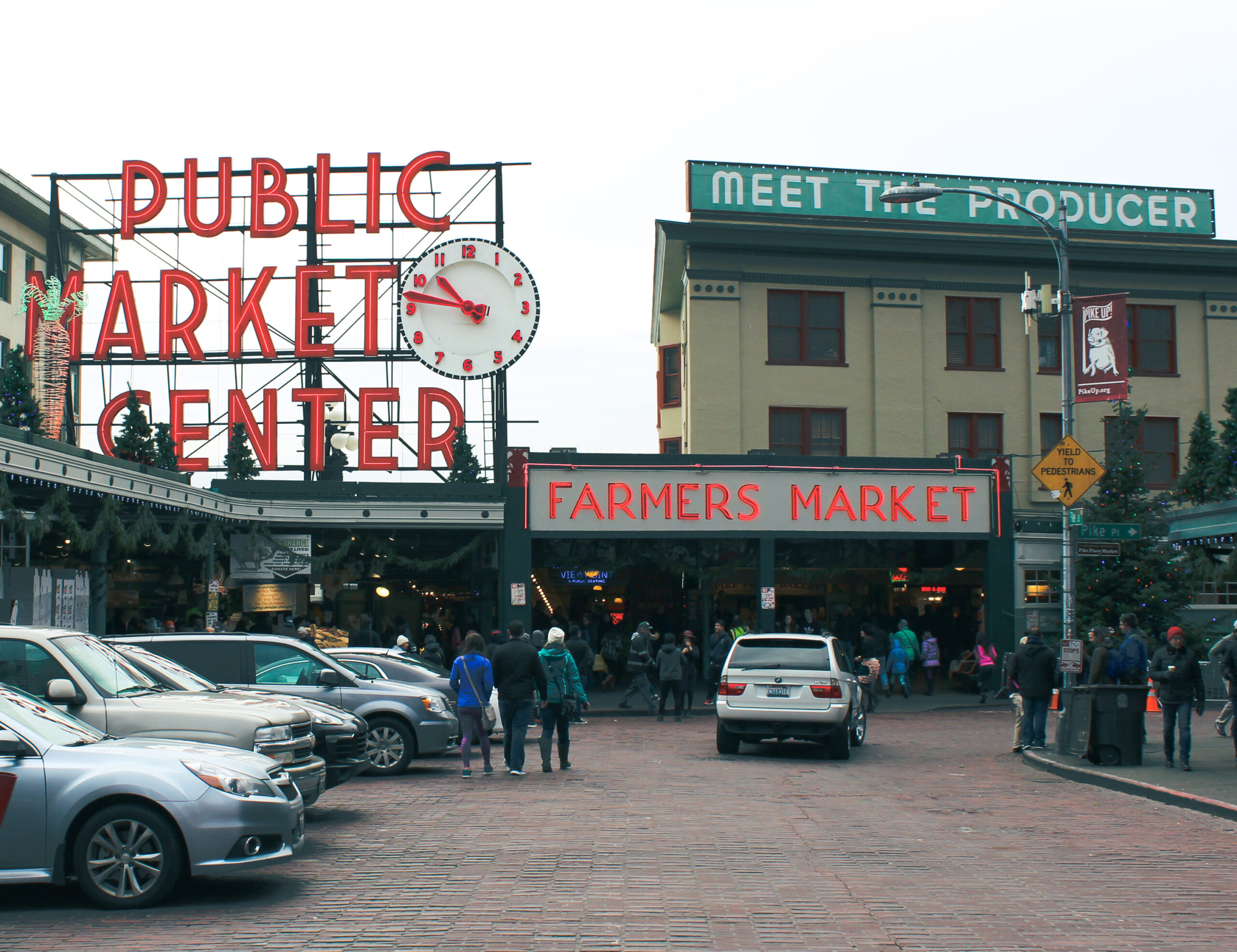 Pike place market entry decorated for christmas.