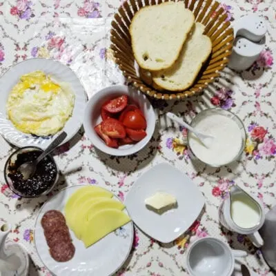 5 amazing romanian foods to try:  traveling to transylvania