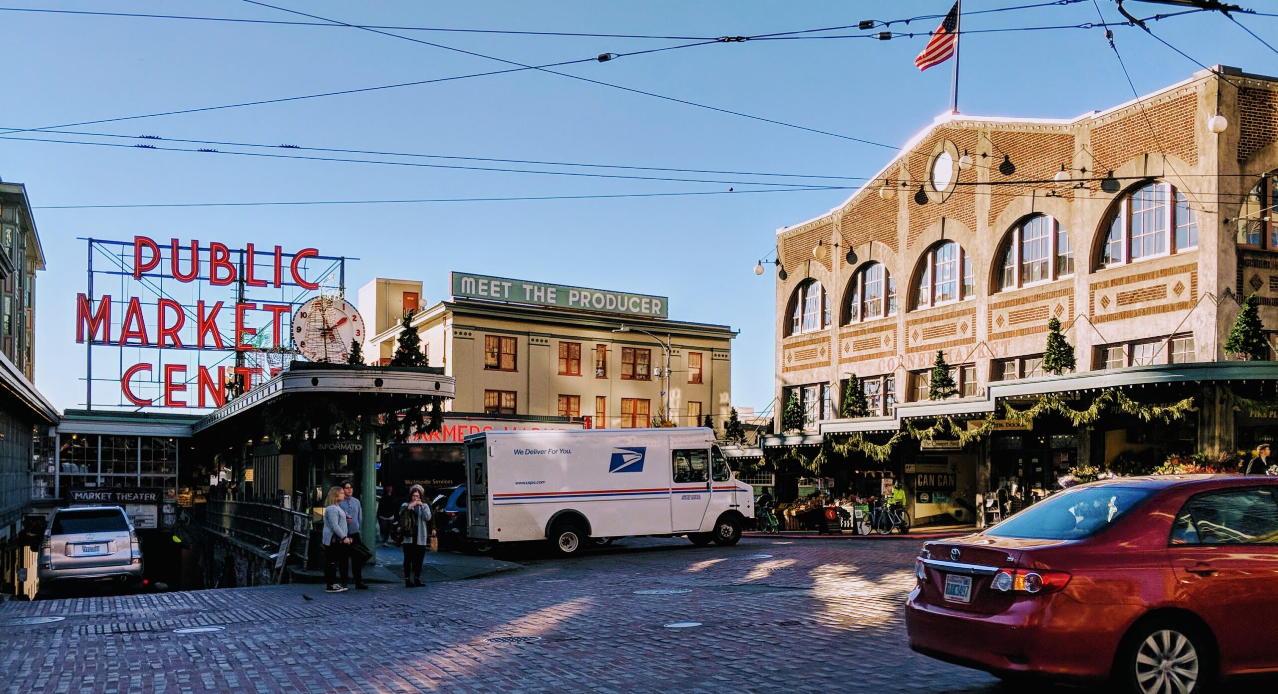 A christmas market scene in seattle.