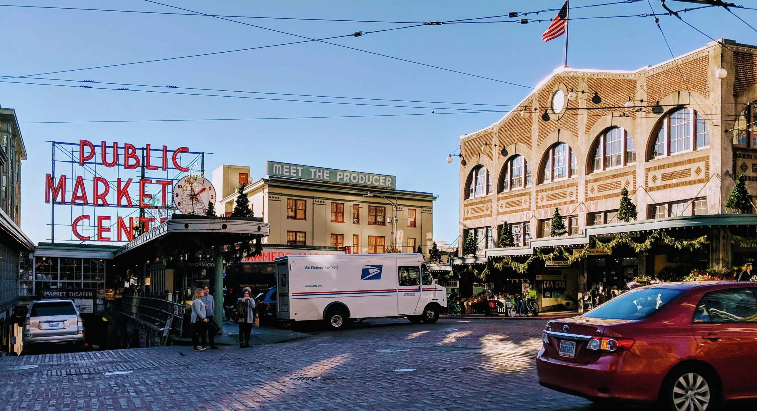 A christmas market scene in seattle.