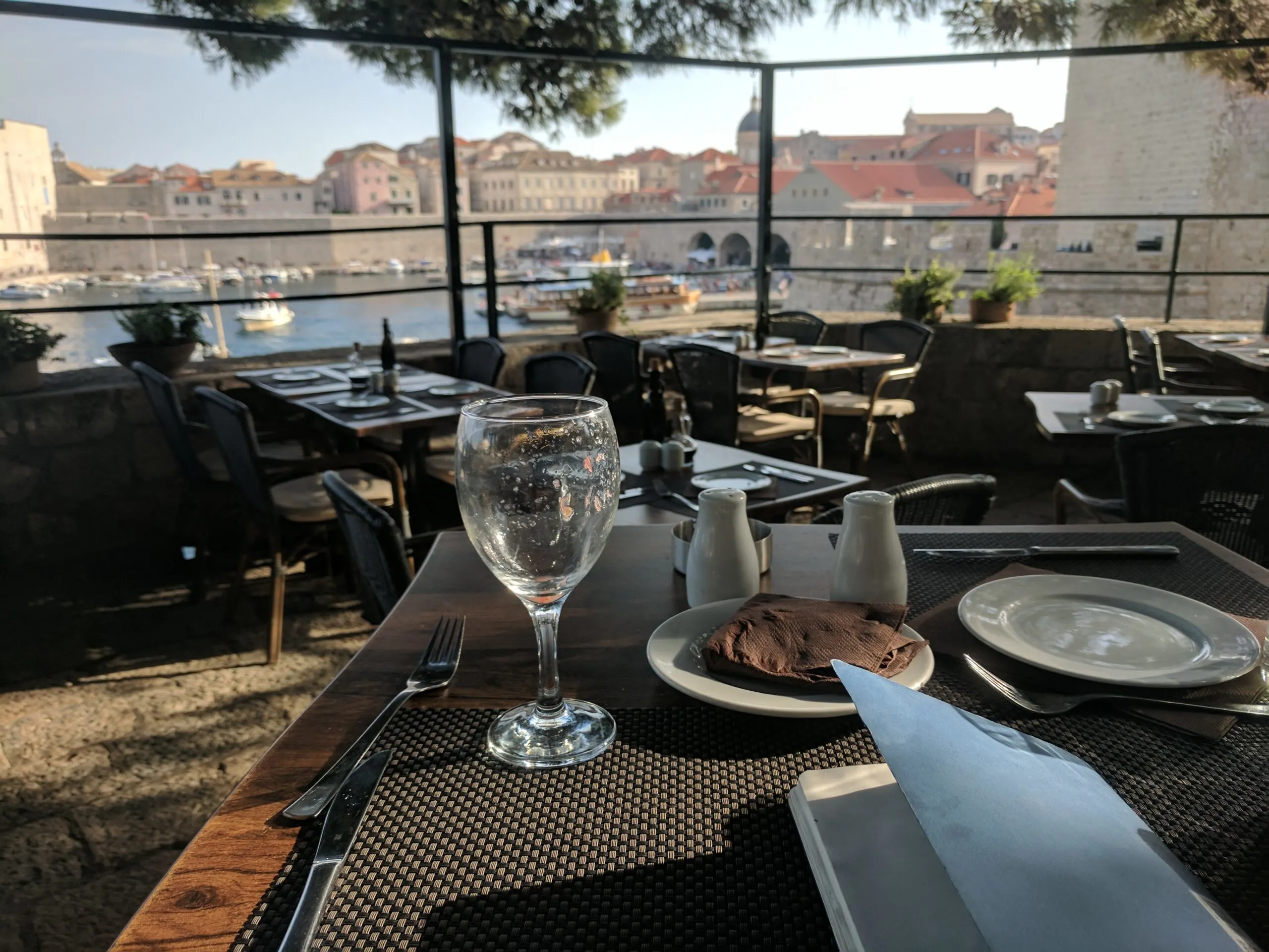 A restaurant in dubrovik and a travel journal.