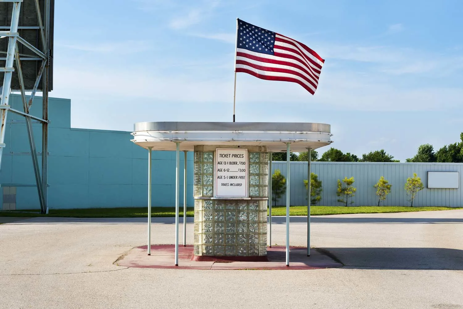 Wb carthage mo drive in