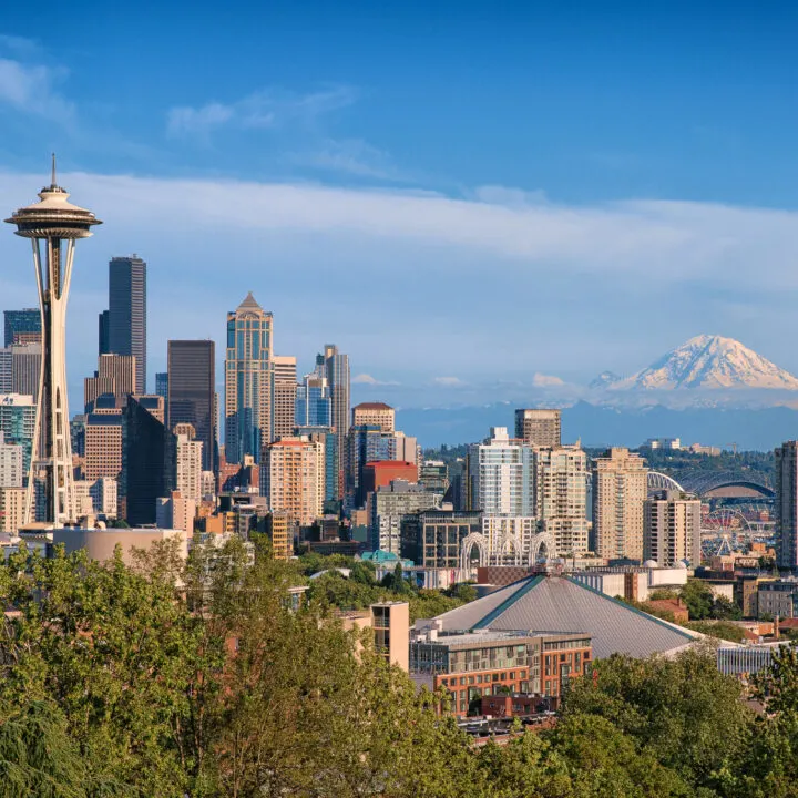 Seattle skyline and Mt Rainier in the summer.
