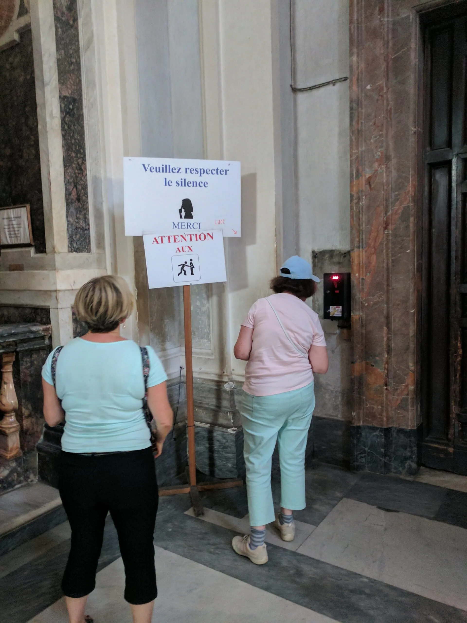 The mechanism to light caravaggio paintings in rome.