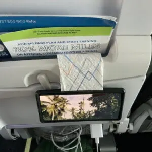Make this diy plane seat phone mount that really works ✈️📱