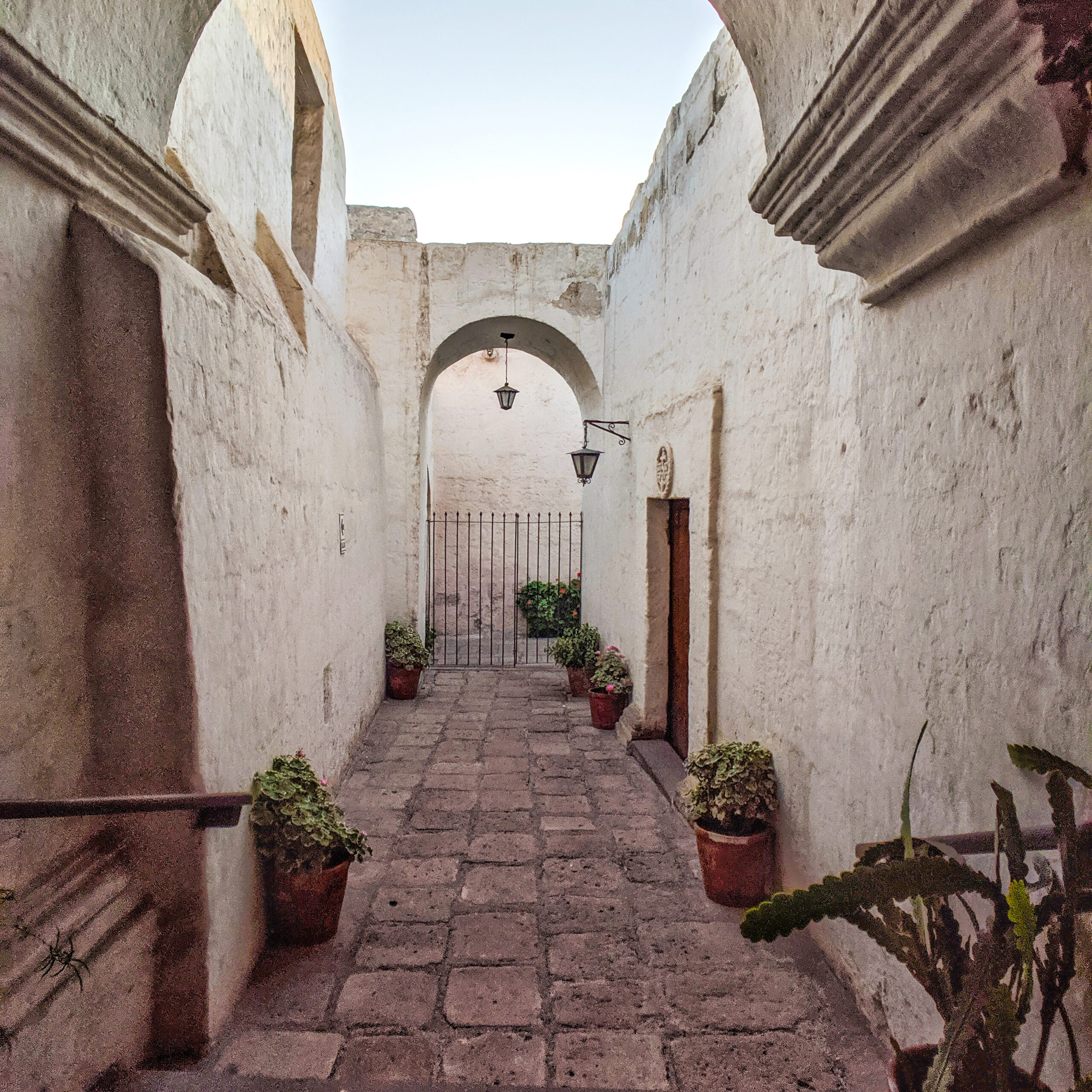 A walkway in monasterio de santa catalina in arequipa, peru
