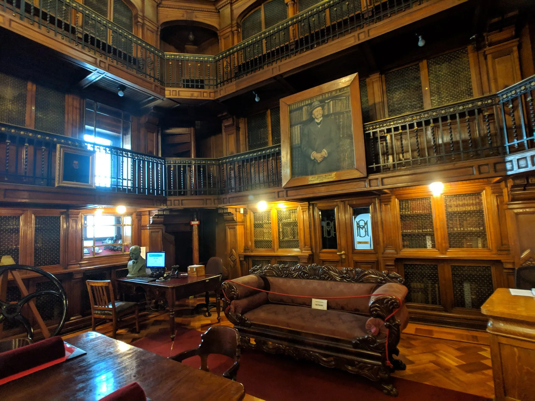 A private room and a public library in santiago chile.