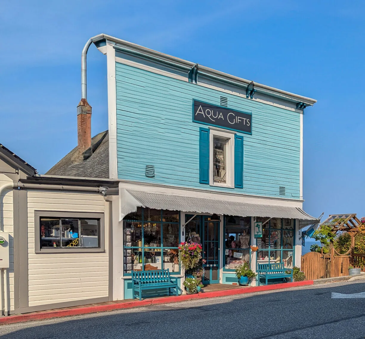 Aqua gifts storefront in coupeville where practical magic was filmed.