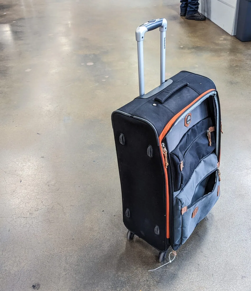Here s The Cheapest Place To Buy A Suitcase WanderBIG